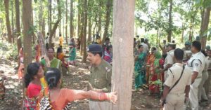 Protested-to-cutting-tree-Aajira-Odisha
